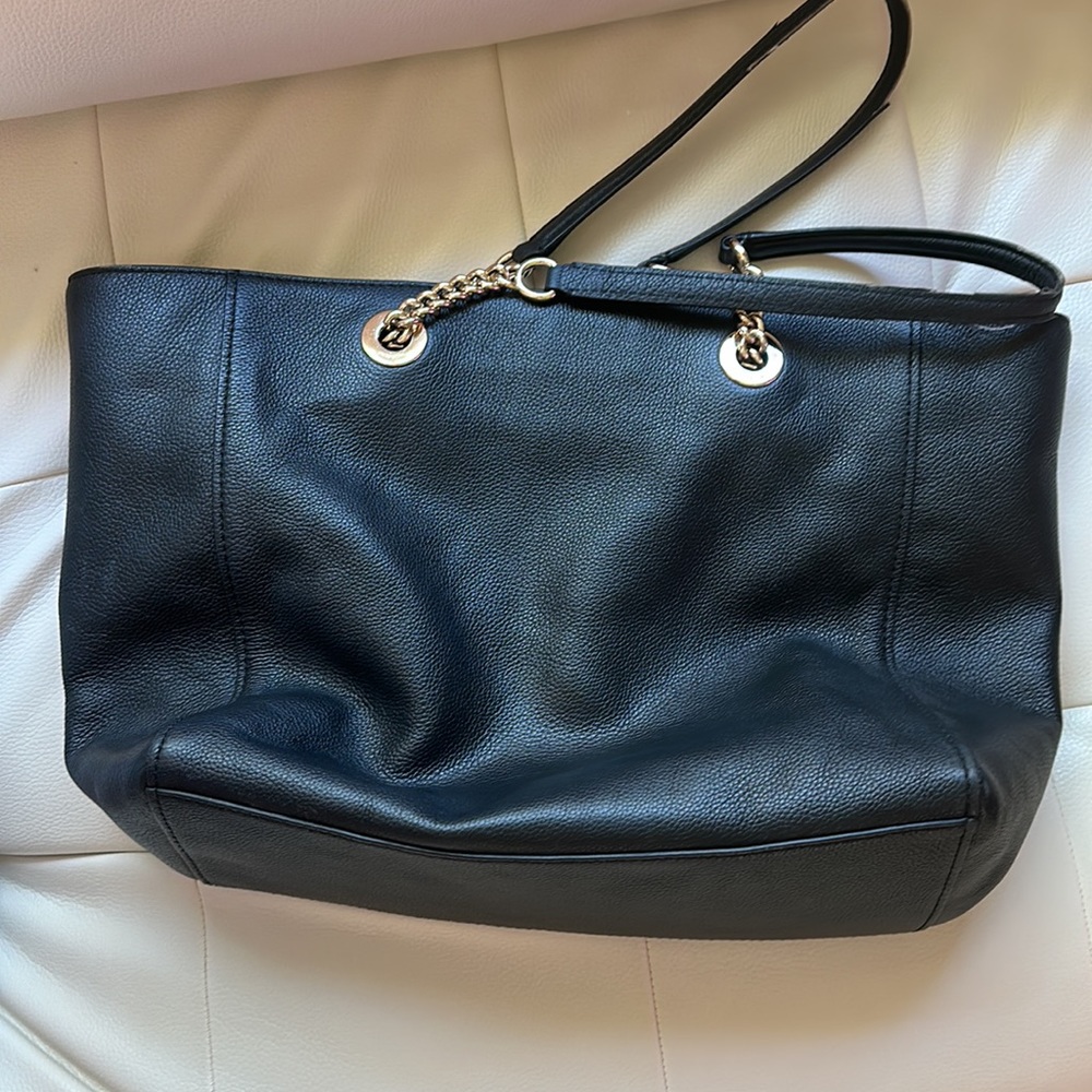 COACH real leather ladies handbag 👜 - Picture 2 of 8